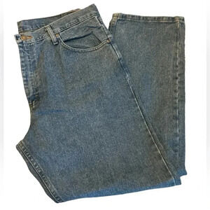 WRANGLER Men's Relaxed Fit Jeans 40 X 30 (tag =38 X 30) Zip Fly Light Wash Denim